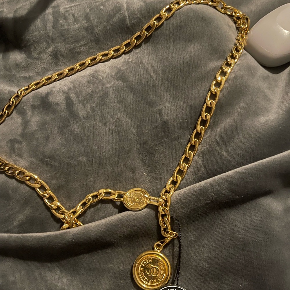 Vintage Chanel belt - beautiful the pics can not clearly show it beauty